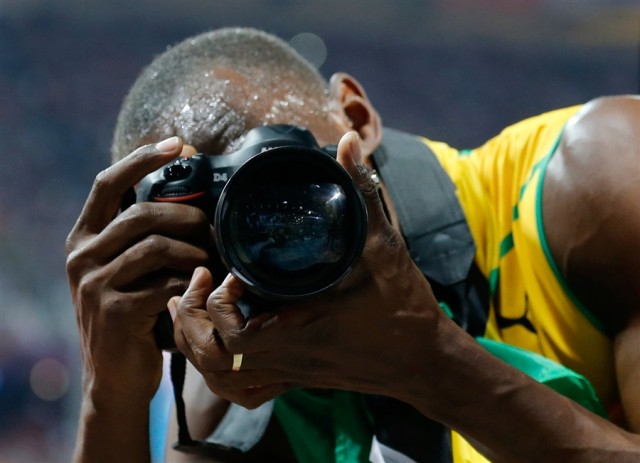 pb-120809-usain-bolt-camera-5.photoblog900.jpg