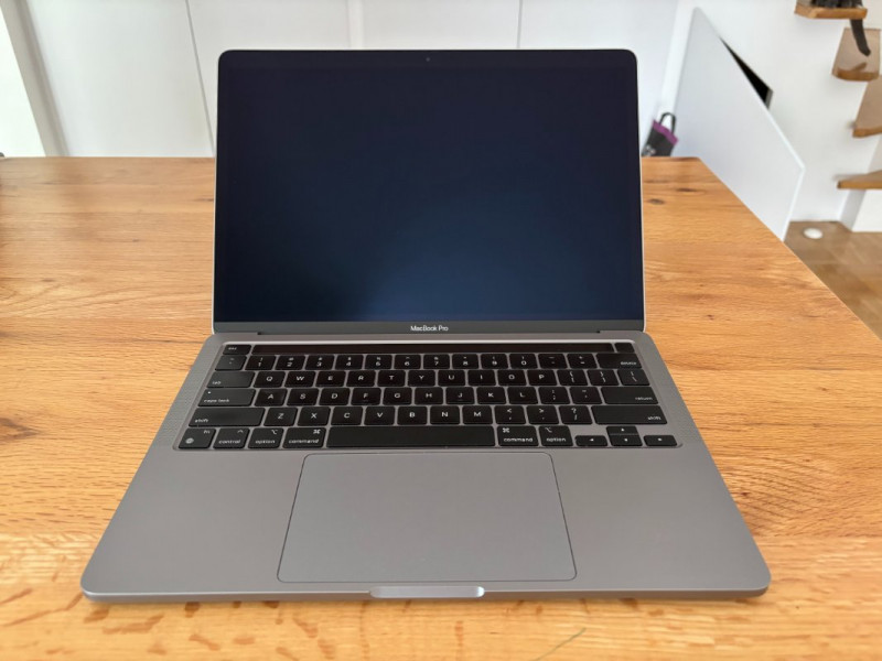 macbook2.jpg